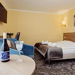 酒店 Na Skarpie 斯克拉斯卡波伦巴